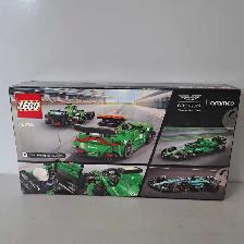 Lego Aston Martin Vantage Safety Car And AMR23 (32389936) - Photo 2