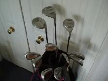 WOMEN'S R.H. GOLF CLUBS  ( WITH NEW BAG ) - Photo 2