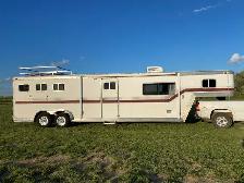 1991 Featherlite Living Quarters