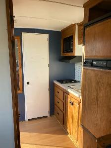 1991 Featherlite Living Quarters - Photo 9