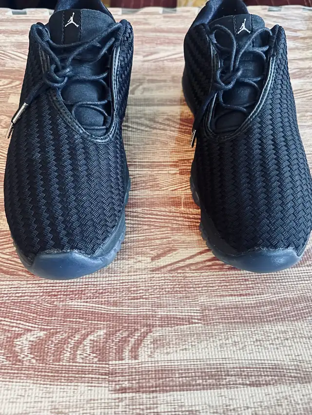 Jordan Future Low size 10