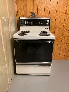 Moffat Stove - Photo 2