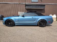 2008 Ford Mustang GT / 5 SPEED MANUAL / V8 CONVERTIBLE - Photo 5