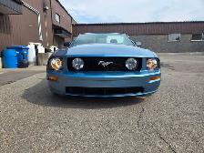 2008 Ford Mustang GT / 5 SPEED MANUAL / V8 CONVERTIBLE - Photo 13