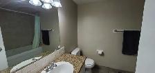 Spacious Apartment Available! - Photo 8