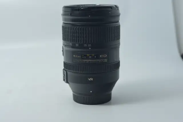 Nikon AF-S NIKKOR 28-300mm f3.5-5.6G ED VR ID 3081