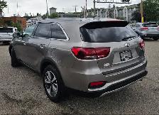 This Sport Utility Vehicle (SUV)/Multipurpose Vehicle (MPV) powe - Photo 4