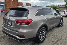 This Sport Utility Vehicle (SUV)/Multipurpose Vehicle (MPV) powe - Photo 7