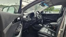 This Sport Utility Vehicle (SUV)/Multipurpose Vehicle (MPV) powe - Photo 12