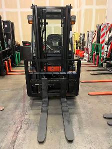Toyota 5500lbs electric forklift - Photo 8