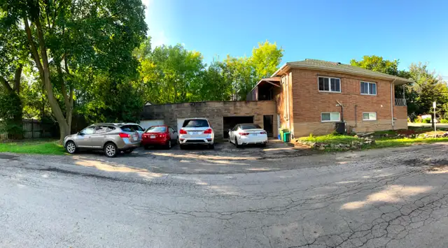 ROOM FOR RENT NEAR MCMASTER UNIVERSITY
