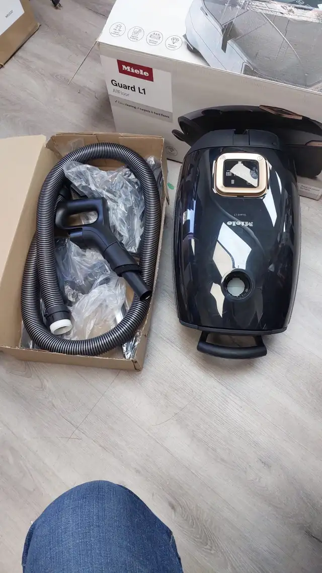 Miele Guard L1 AllFloor Canister Vacuum