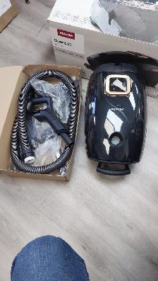 Miele Guard L1 AllFloor Canister Vacuum