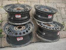 4  jantes Honda Civic 195-65R15. Bolt Pattern 5x114.3