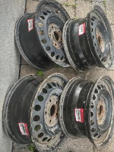 4  jantes Honda Civic 195-65R15. Bolt Pattern 5x114.3 - Photo 2
