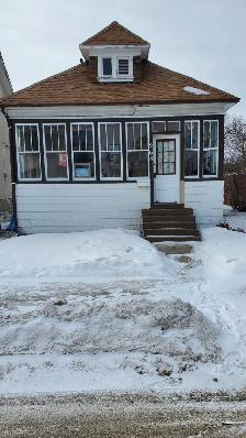 264 Union Ave Room for Rent