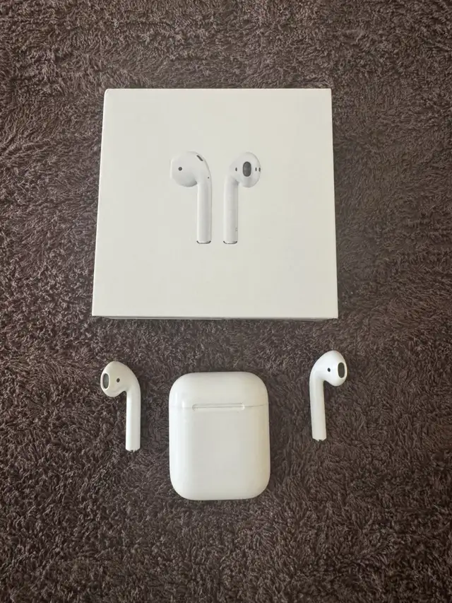 Apple Airpods