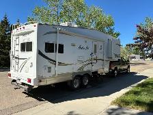 27 1/2 foot 5th wheel - Photo 2