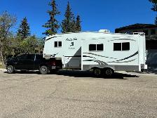 27 1/2 foot 5th wheel - Photo 3