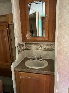 27 1/2 foot 5th wheel - Photo 7