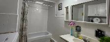 Chambre privée tout inclus,fille étudiante ou femme à St-Leonard - Photo 7