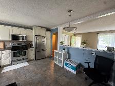 3 Bed 2.5 Bath House For Rent In St.Vital Plus Den - Photo 8