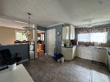 3 Bed 2.5 Bath House For Rent In St.Vital Plus Den - Photo 9