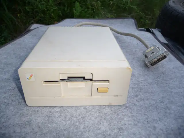 Amiga 3.5 External Disk Drive