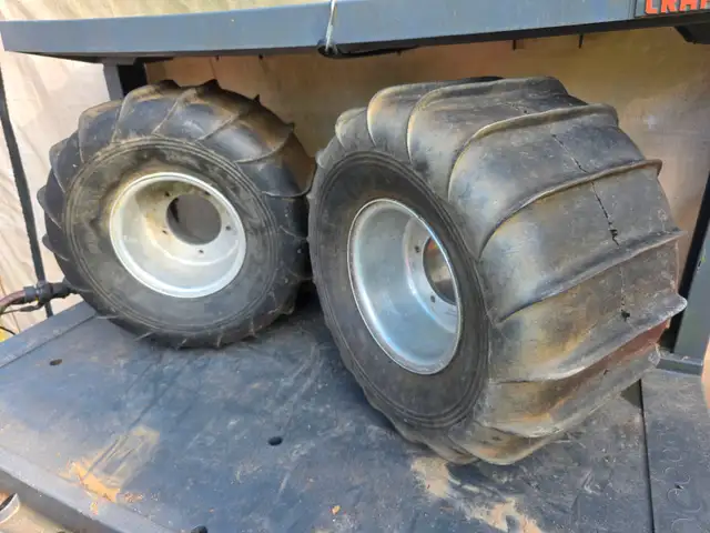 Suzuki LT500 Quadzilla Big Al's Tracker 22x12x8 Paddle Tires ITP