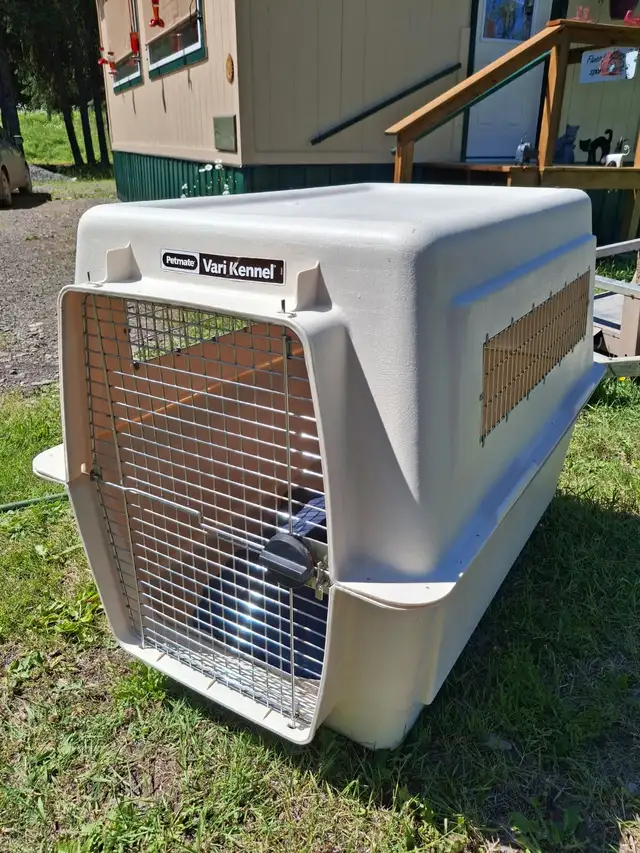 LARGE DOG CRATE