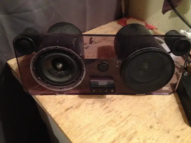 iHome 30pin iPod dock with video out