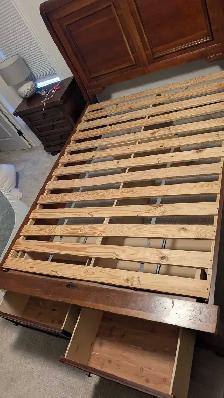Solid Wood Queen bedroom set for sale! - Photo 3