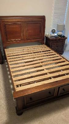 Solid Wood Queen bedroom set for sale! - Photo 4