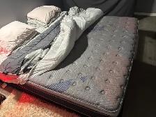 KING SIZE MATTRESS AND BOX SPRINGS! - Photo 2