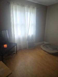 2 Bedroom Apartment Heat/Lights Included - Photo 10