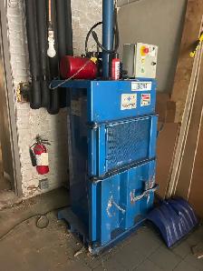Industek IBV0110 Vertical Baler