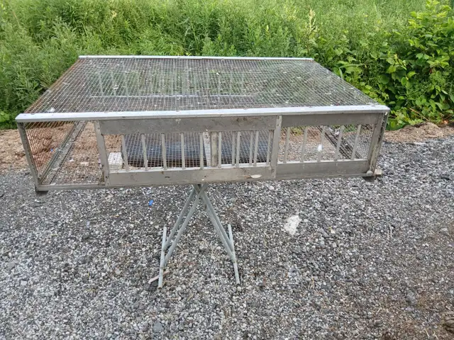 Wire mesh cages for sale
