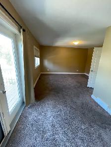 3-Bedrooms Townhouse for Rent – Available August 1, 20 - Photo 6