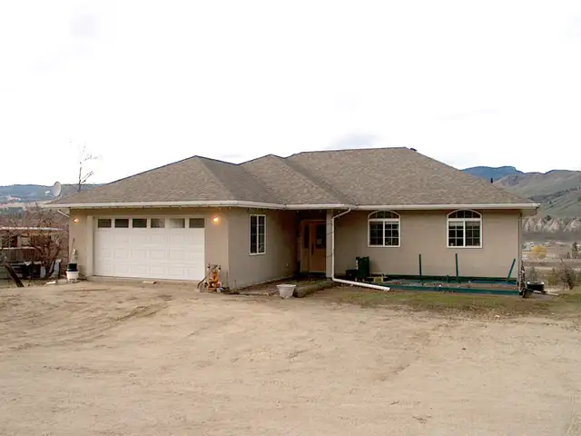 HOME     and   HOBBY FARM          PRITCHARD  B.C.