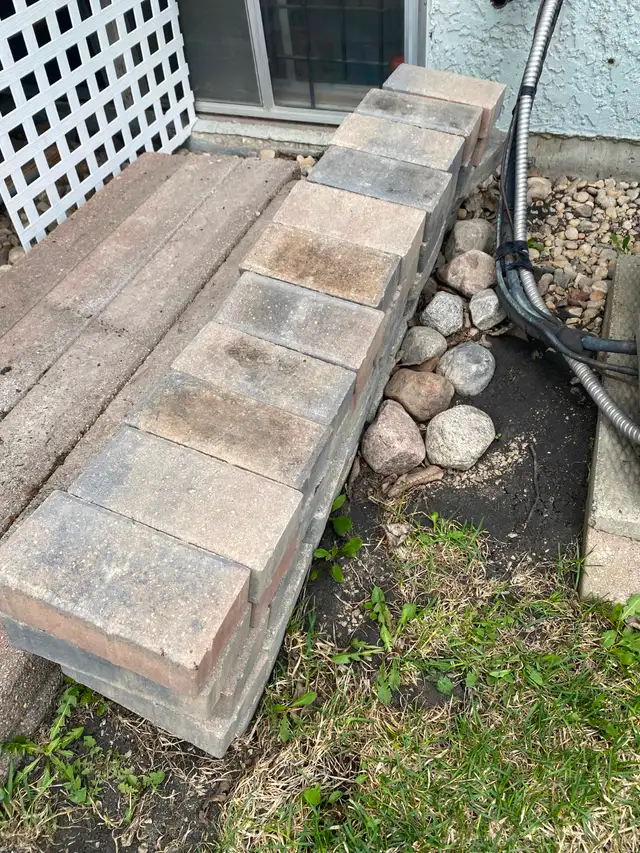 33 Barkman Holland Paver in Sierra Grey