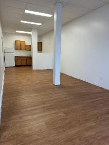 RARE 910sq' Open & Airy   1-Bedroom – Downtown Cultural District - Photo 3