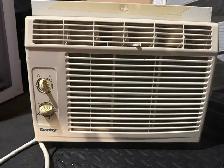 Window Air Conditioner - Photo 3