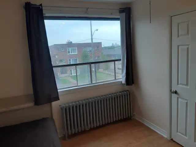 Private Furnished room with Utilities & Wifi.