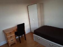 Private Furnished room with Utilities & Wifi. - Photo 2