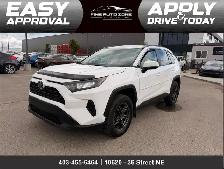 2020 Toyota RAV4 LE AWD : One Owner , No Reported Accidents