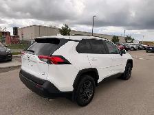 2020 Toyota RAV4 LE AWD : One Owner , No Reported Accidents - Photo 4
