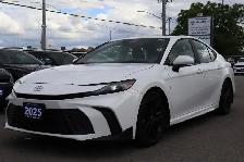 2025 Toyota Camry SE Hybrid - Photo 4