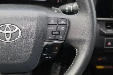 2025 Toyota Camry SE Hybrid - Photo 12
