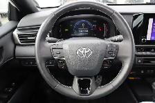 2025 Toyota Camry SE Hybrid - Photo 14