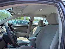 2013 Toyota Corolla 4dr Sdn CE LOW KM - Photo 16